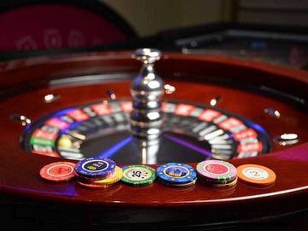 nagamen mobile app interface showing live football matches and casino games on Android and iOS